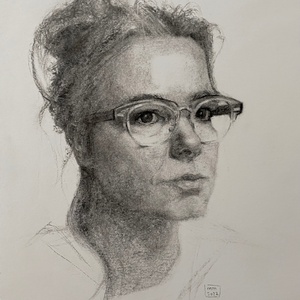 Self-portrait with glasses. Charcoaldrawing on paper, private collection